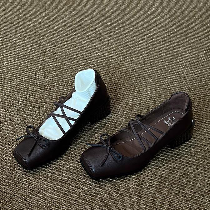 

2025 весна и осень новая мода квадратный носок балетки бант толстый каблук легкий вырез одинарные туфли женские повседневные маленькие кожаные туфли 42