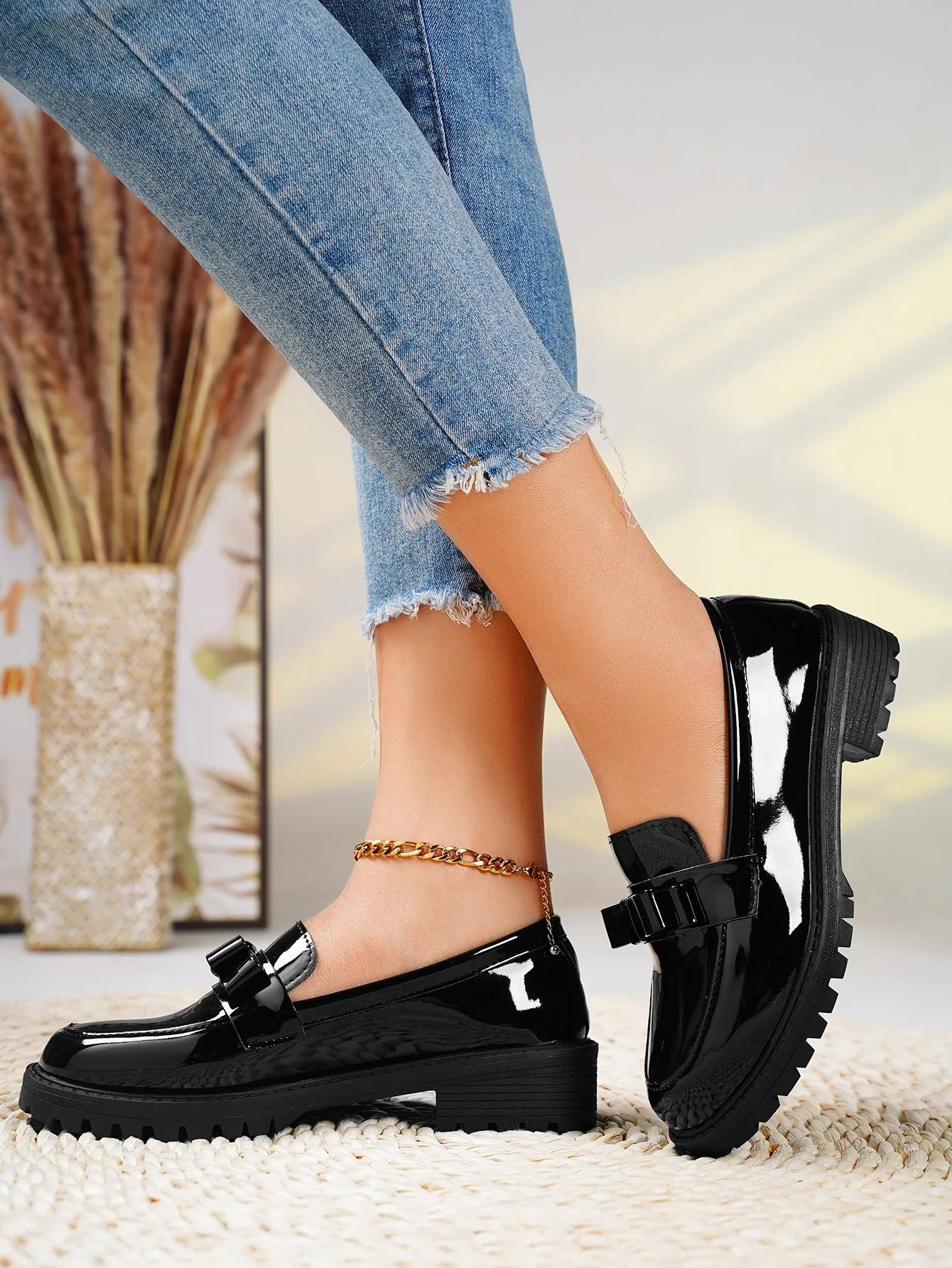 Летние женские новые модные дизайнерские кроссовки с круглым носком в стиле ретро однотонные для повседневного шопинга вечеринки на толстой подошве 43 3250₽