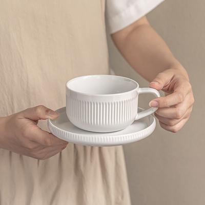 Geprägte Keramiktasse und Untertasse Set Nachmittagstee Teeservice Latte Tasse Haushalt Frühstückstasse Schlichter Stil Kaffeetasse und Untertasse
