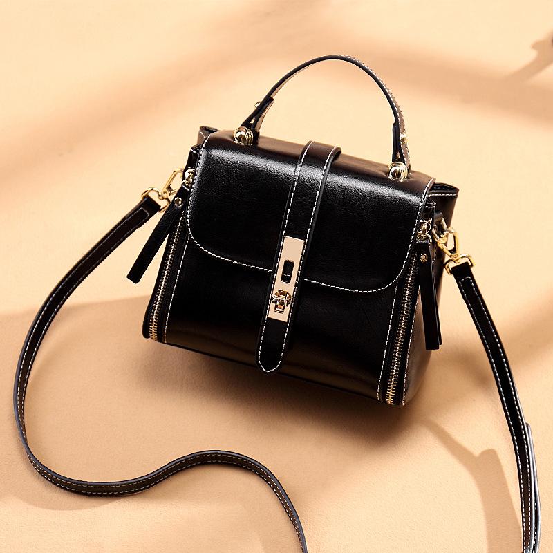 For Women's Bags In Spring and Summer, There Are Popular Single-shoulder Bags, Korean-style Fashionable Crossbody Bags and Trendy Handbags