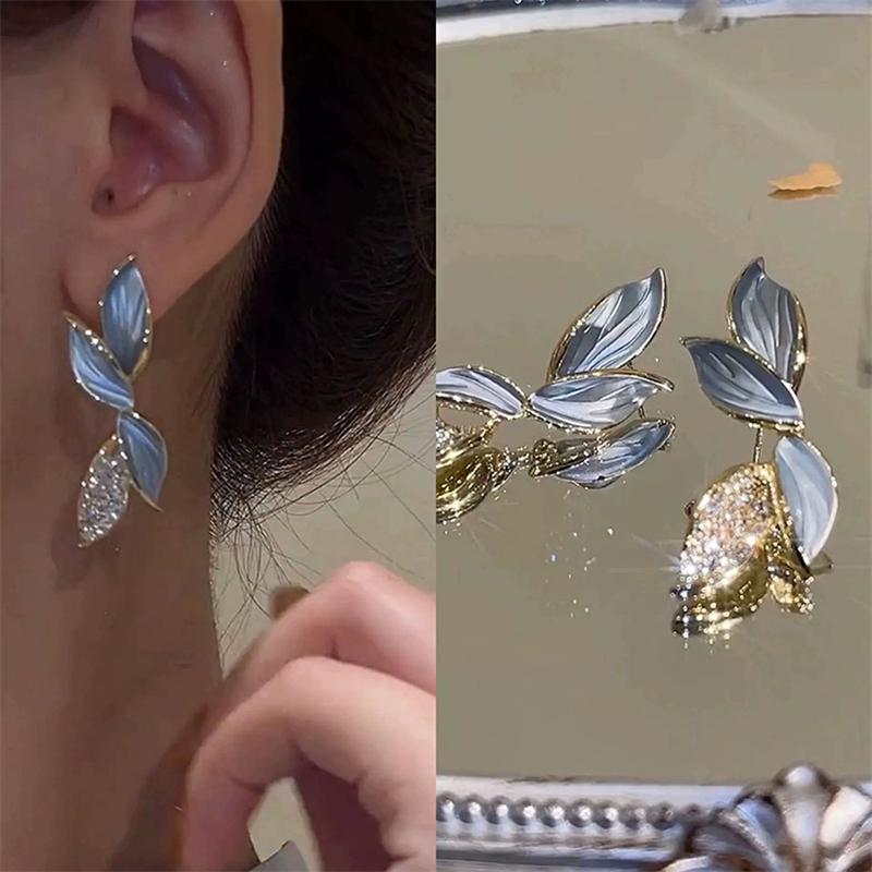 New Trend Enamel Btterfly Shape Stud Earrings Unique Design White Green Color Animal Small Earrings Women's Unsual Earrings