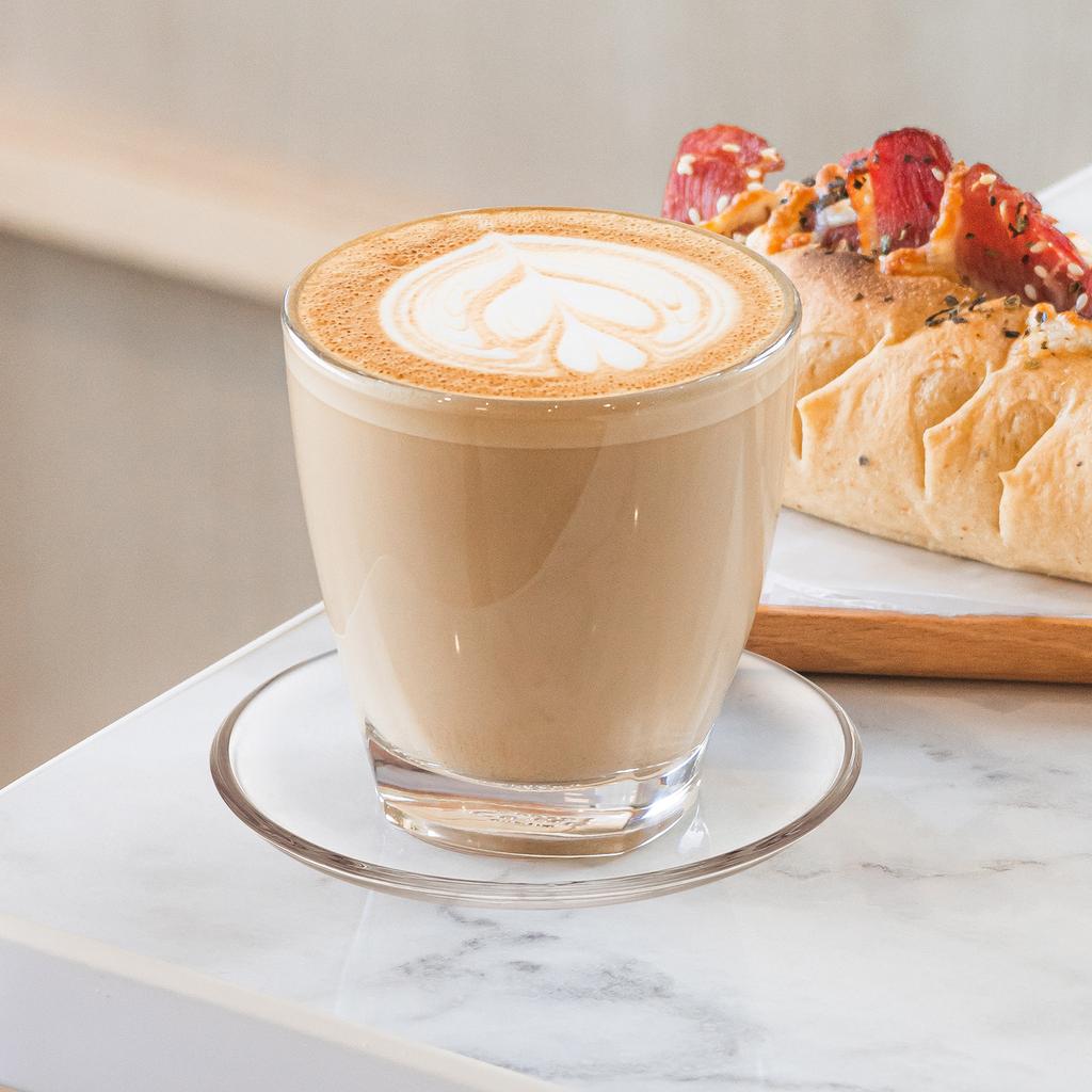 4 ks skleněných podšálků, domácích čajových talířků, podšálků, kulatých svačin, průhledných kávových a espressových šálků