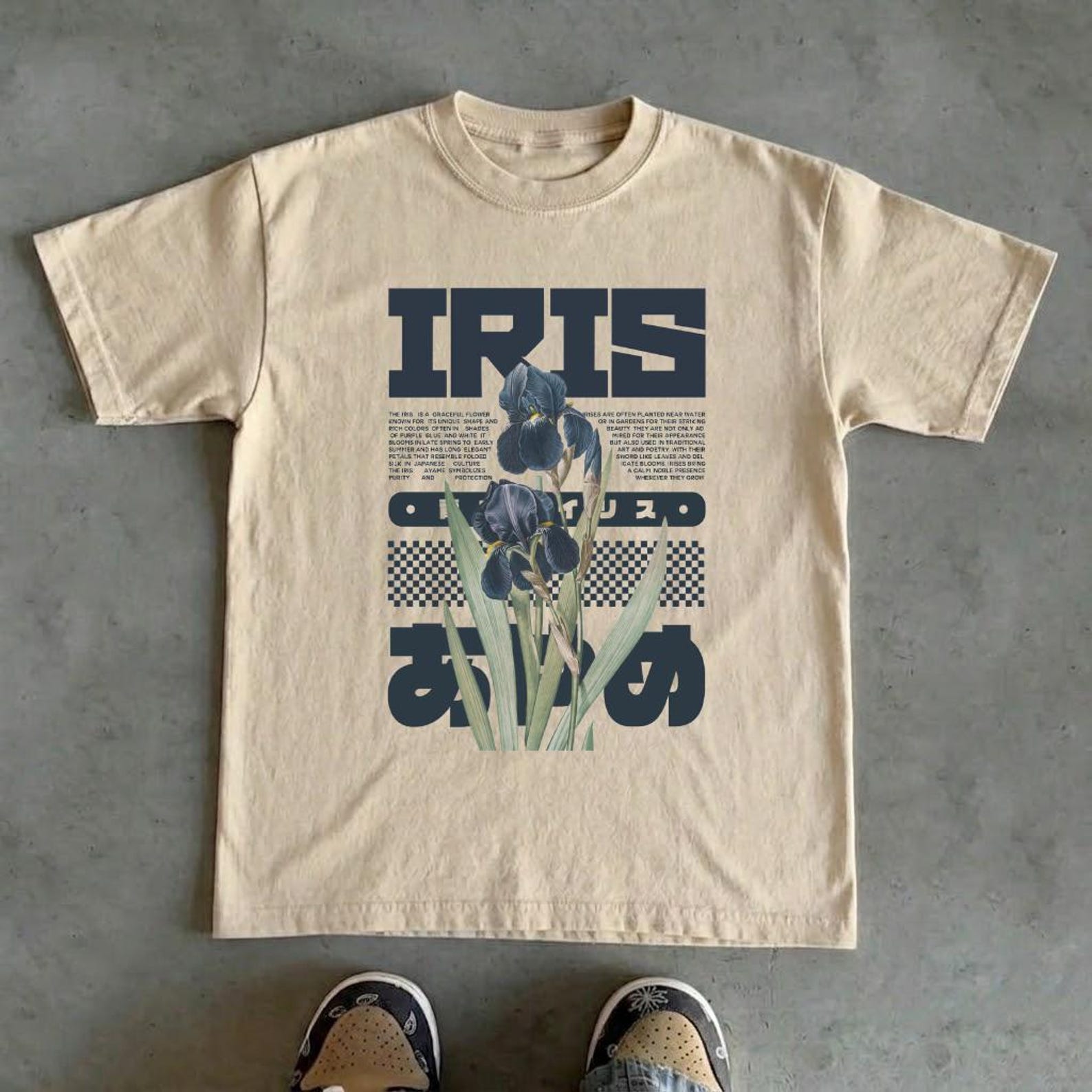 Vintage Iris Flower Shirt, Birth Flower Shirt, Retro Floral T Shirt, Wildflower Graphic Tee, Minimalist Botanical Shirt L