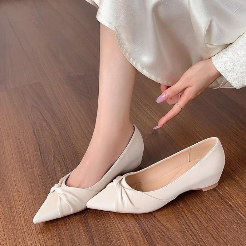 Fashion 2025 New Pointed Toe Women Flats Shoes Summer Shallow Dress Shoes Fashion Elegant Woman Sandals New Trend Cozy Female