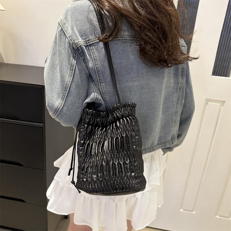 Korean Niche Shoulder Bag Beautiful Soft Trend Sweet Armpit Spring Bucket Bag New
