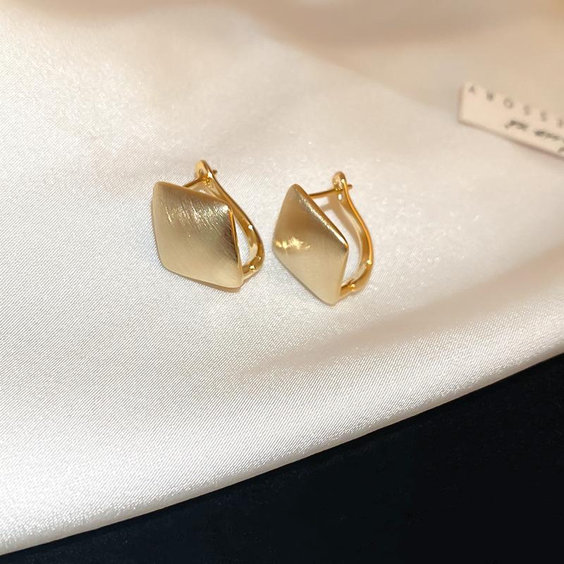 European and American Simple Geometric Beanie Stud Earrings Personalized Trend Earrings Metal Cold Wind Earrings Women