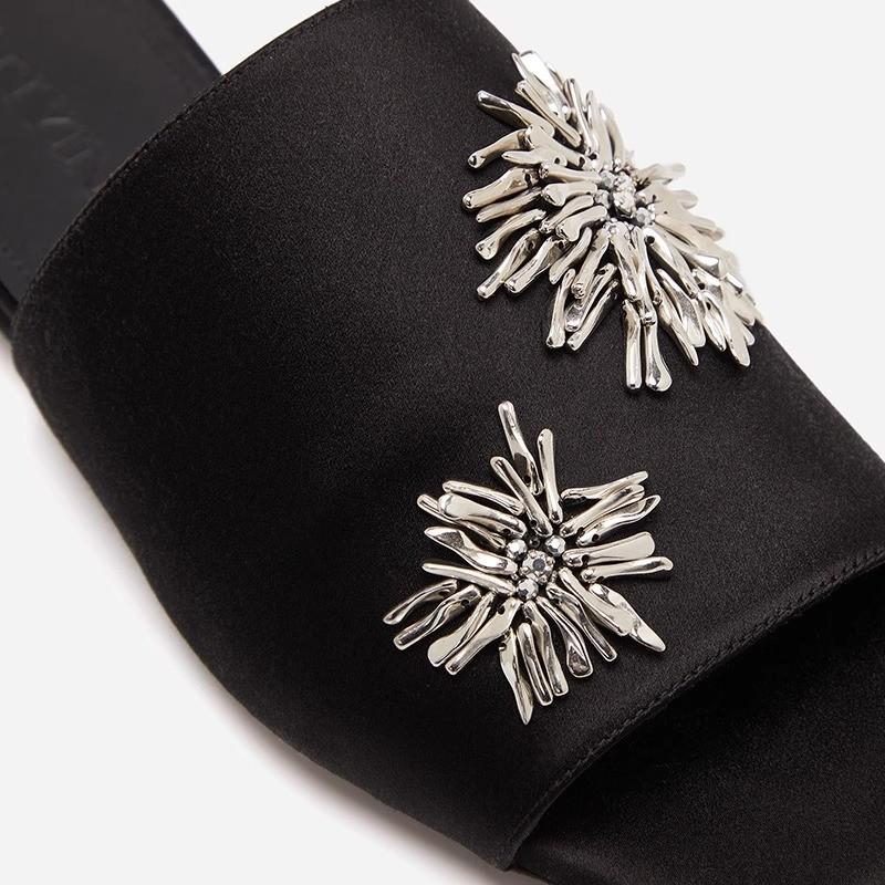 Niche Metal Fireworks Flip Slippers Summer New Square Toe Open Toe Versatile Soft Sole Non-slip Flat Slippers