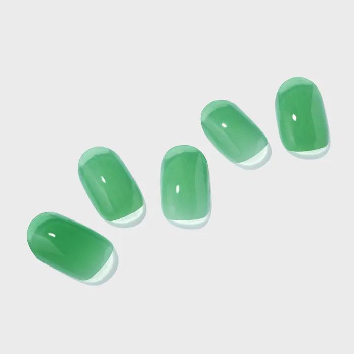 Absinthe gel nails