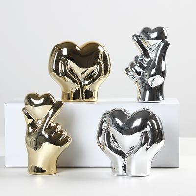 1/2Pcs Love Heart Gesture Figurine Holding Heart Hand Ceramic Statue Sculpture