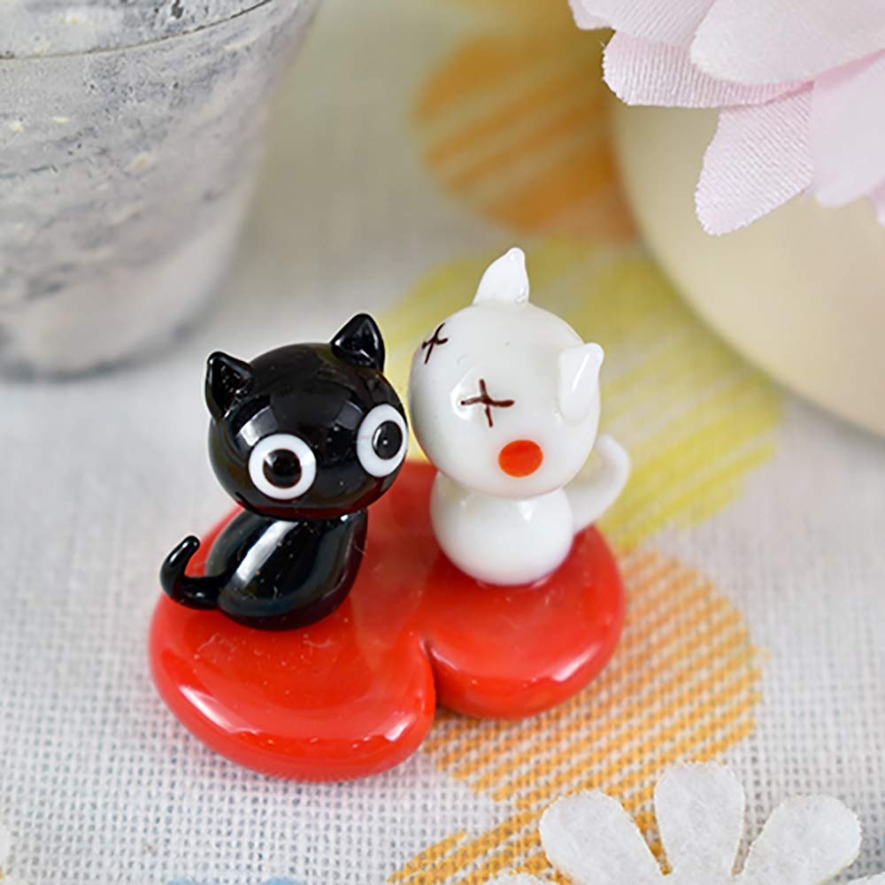 Fourcart Cute Handmade Glass Cat Heart Kiss Cat CYK1542