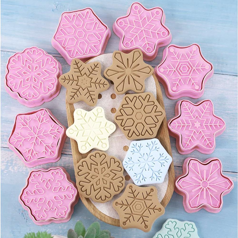 4 Style Christmas Cookie Cutter Biscuit Mold Pastry Pressing Cookie Stamp Baking Mold Pastry Tools