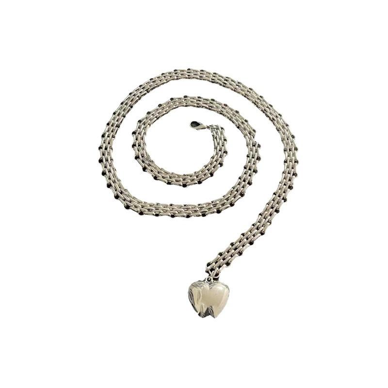 Fashionable Metal Chain, Personalized Love Pendant, Waist Chain, Exaggerated Splicing Belt Accessory, Ladies' Waist Decoration