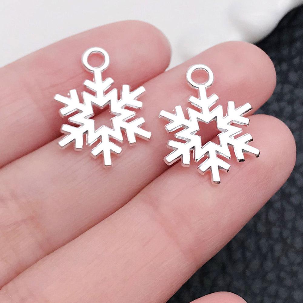 20-Piece Christmas Themed Bracelets: Silver Snowman, Santa Claus, Snowflake Pendants & Beads
