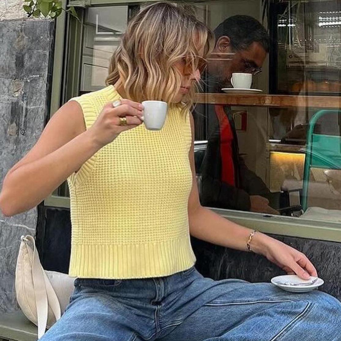 European and American high-end knitted vest sweet and gentle layered round neck sleeveless sweater girl S жёлтый