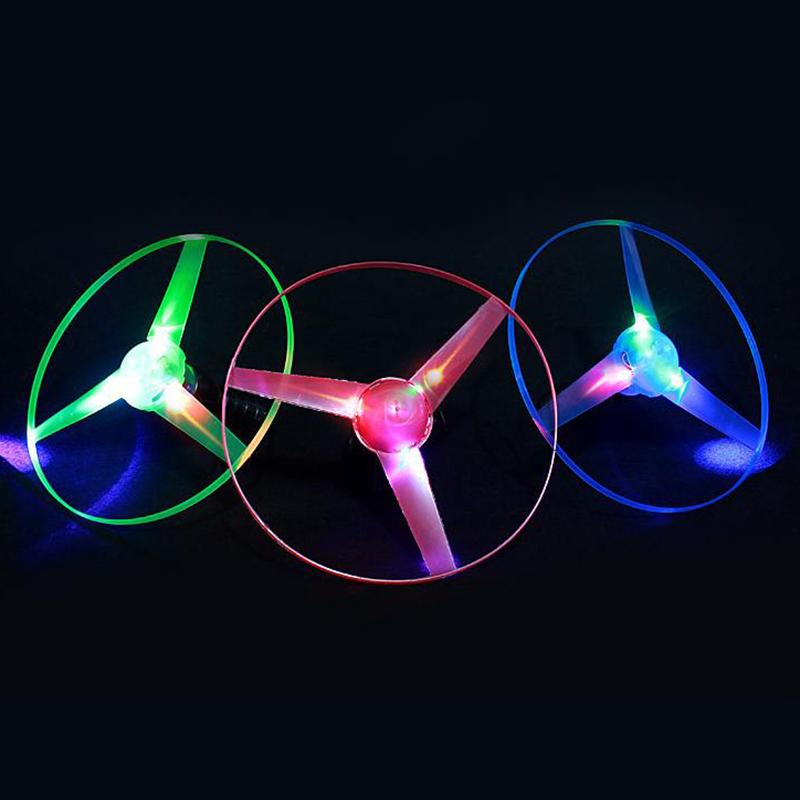 Kinder Sport Zugleine Scheibenspielzeug Kinder Outdoor Spaß Rotierendes Flugspielzeug LED-Licht Verarbeitung Blinkendes Flugspielzeug Für Parks Strand