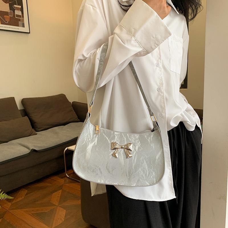 Women's niche design fashionable winter armpit bag women's new simple trend shoulder crescent bag