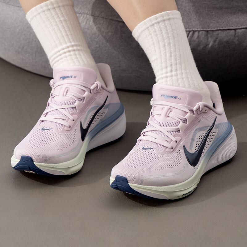 NIKE Women s IB1881-500 Seasonal Road Running Shoes 6