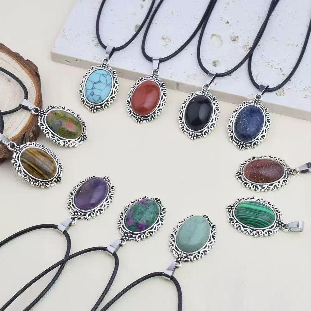 Bohemian Ethnischer Amethyst und Rosenquarz Ovaler Spitzenanhänger