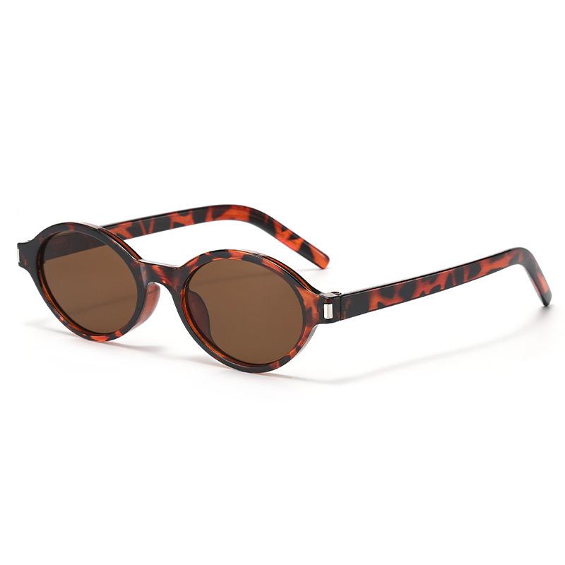 

X18259 Trendy Sunglasses: Stylish Ins-Inspired Street Shoot Shades for Women Perfect for Fashion Photoshoots and Live Broadcasts