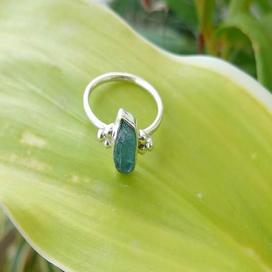 925 Sterling Silver  Natural Paraiba Tourmaline Gemstone Ring Sz  6.75 US