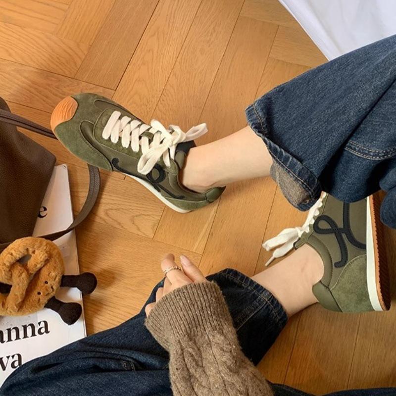 Women's 2025 Inner Height Boosting German Training Shoes - Cute Head Tilt Korean Style Lace-up Casual Genuine Leather Forrest Gump Sneakers