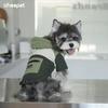 Jaqueta de Vento com Capuz Quente para Cães com Bolsos Colorblock Design de Duas Pernas Roupa de Outono Inverno