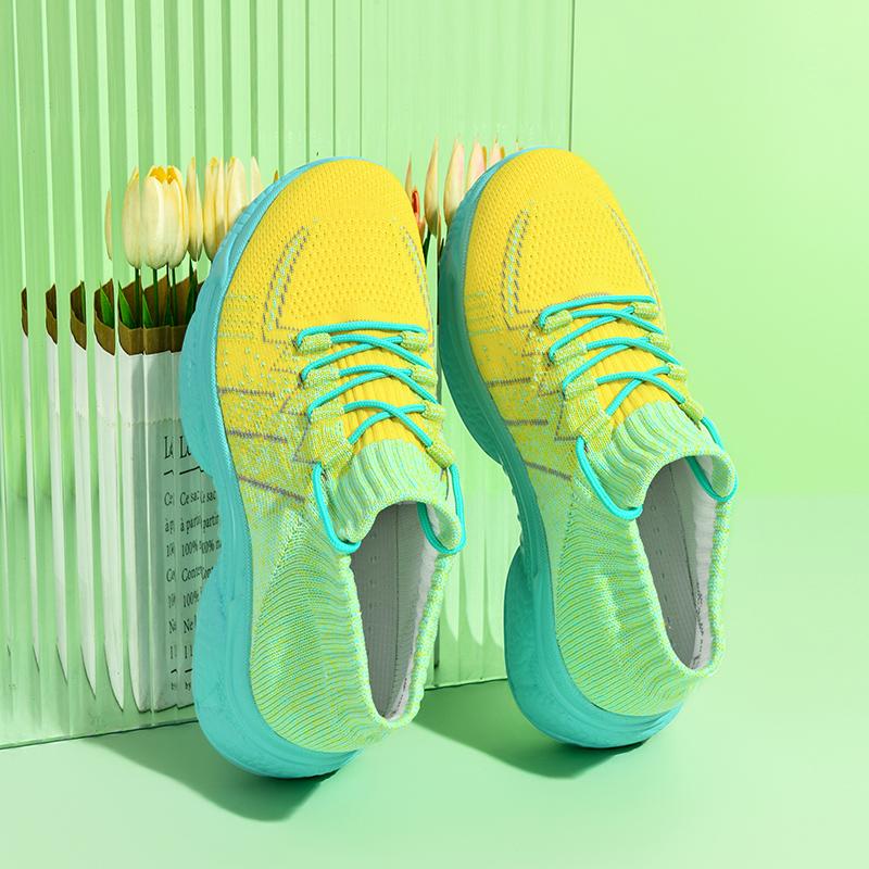 Women's New 2025 Spring Casual Sports Shoes Breathable Thick Sole Old Fashioned Shoes Comfortable Flight Knit Mesh Shoes