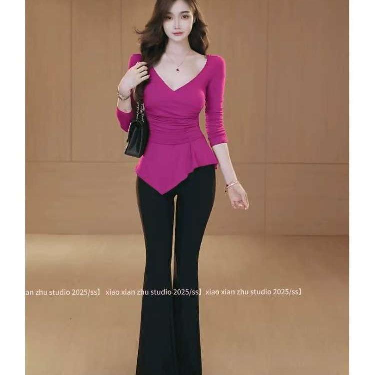 Elegant Women's Set: Pure Style Top & Micro-Flare Pants - Unique, Lightly Mature Design