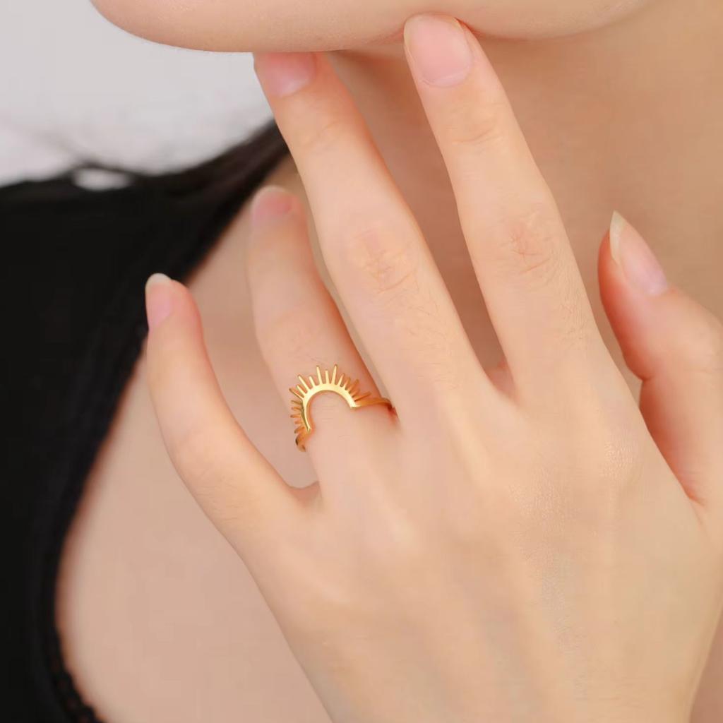 LIKGREAT Simple Radiant Semicircle Finger Ring for Women Men Stainless Steel Fashion Sunshine Punk Hip Hop Jewelry Birthday Gift