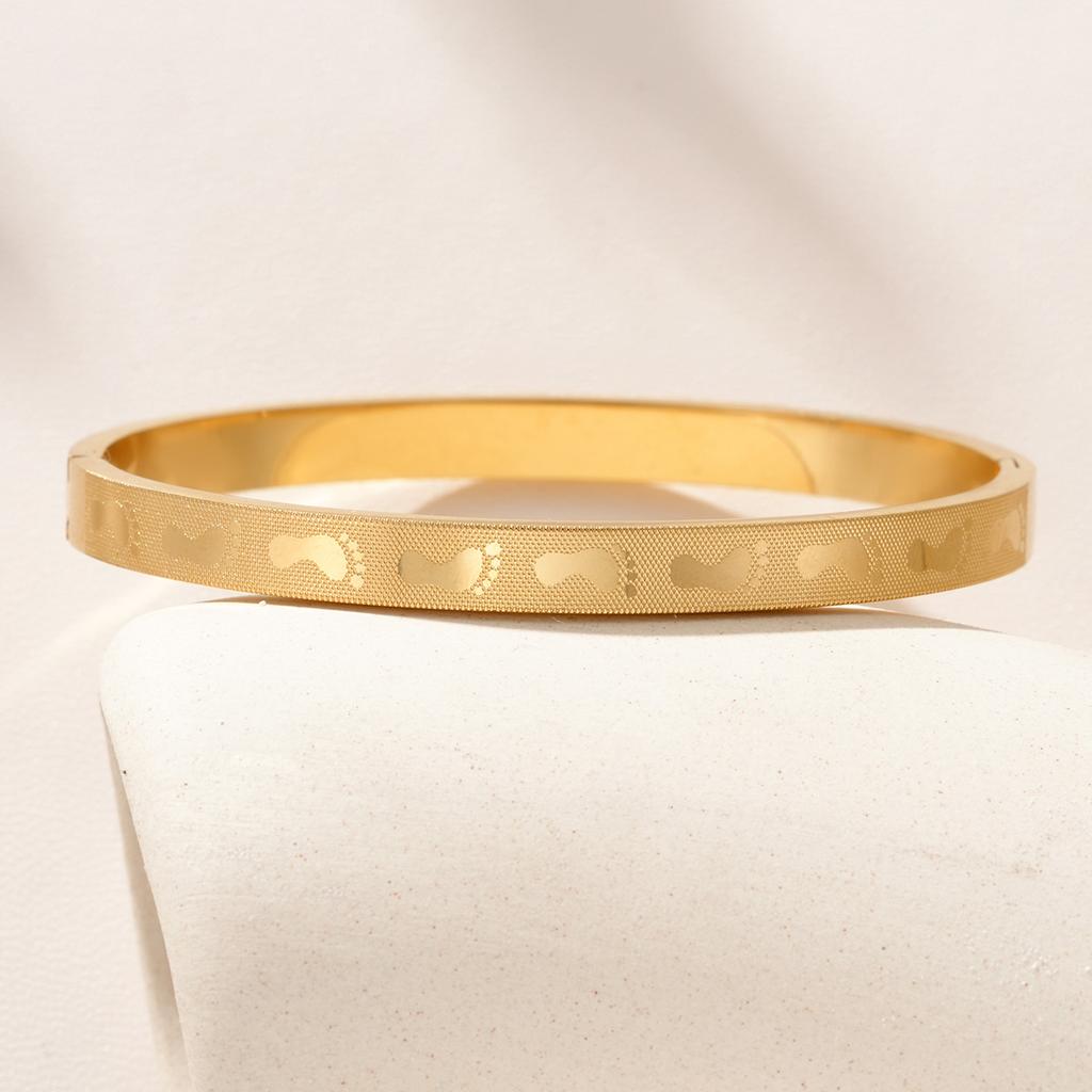 New Titanium Steel Bracelet Creative Corrosion Love Little Foot Buckle Couple Bracelet Stainless Steel Jewelry