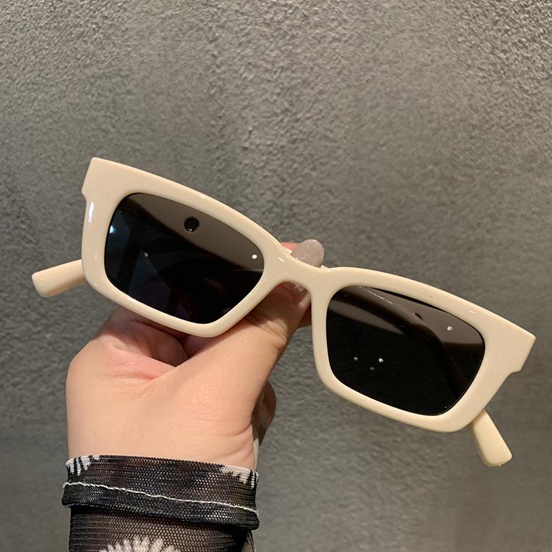 

New Vintage Cat Eye Sunglasses Small Rectangle Sun Glasses Brand Designer Eyeglasses For Women Eyewear UV400 Oculos De Sol As shown in the figu