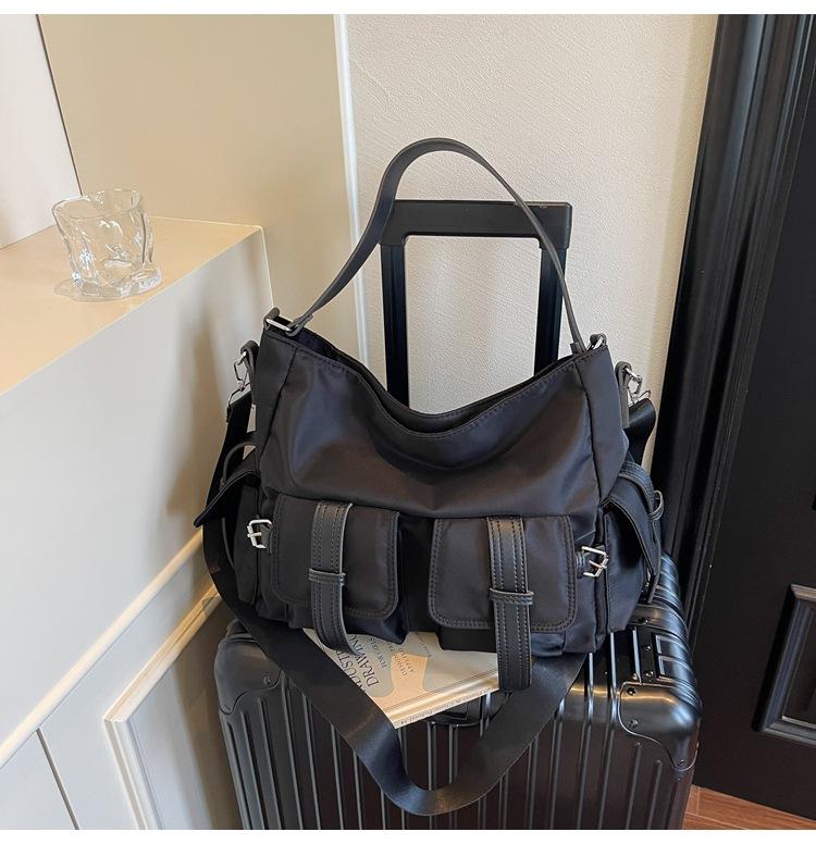 

Korean Version Large Capacity Bag Summer New Fashionable Nylon Shoulder Crossbody Bag Casual Commuting Tote Bag чёрный