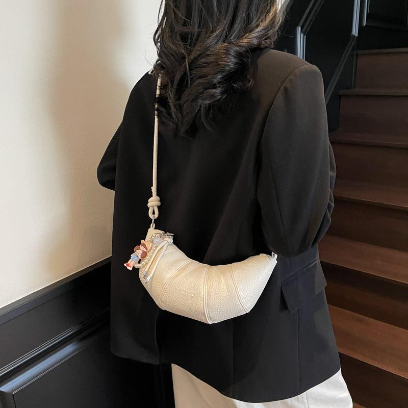 Trendy versatile dumpling bag women's spring new fashion simple shoulder bag high-end niche design women's bag