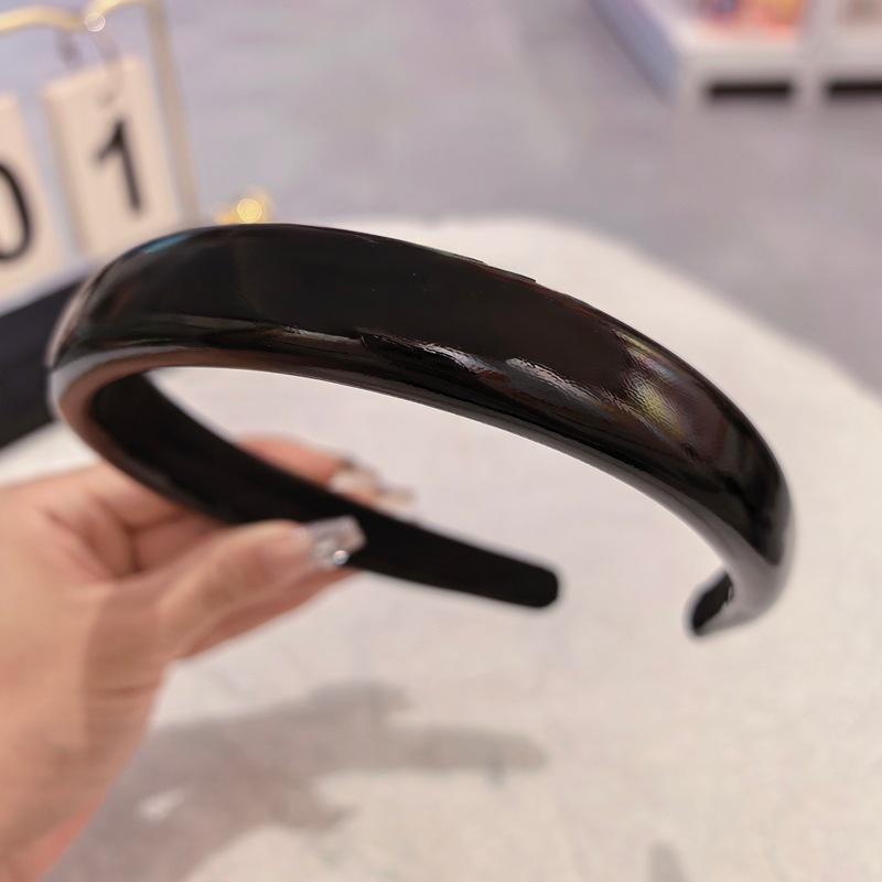 

Women s 2cm Solid Color PU Leather French Headband - Versatile, High-End, Girl Style