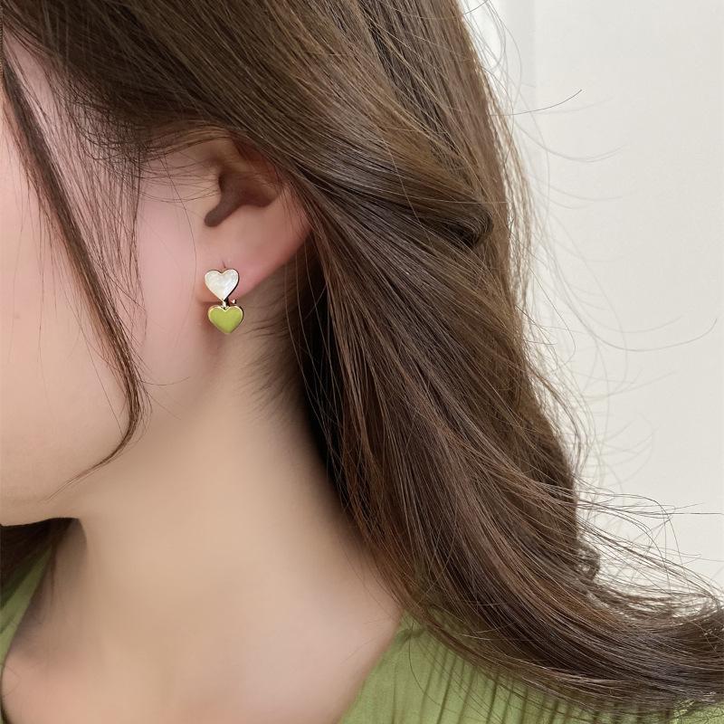 Liebes Herz Ohrringe Trendige Elegante Damen Accessoires Klassischer Schmuck Retro Herz Ohrringe Süße Mode Nische Hundert Passend Hohes Niveau Gefühl Von