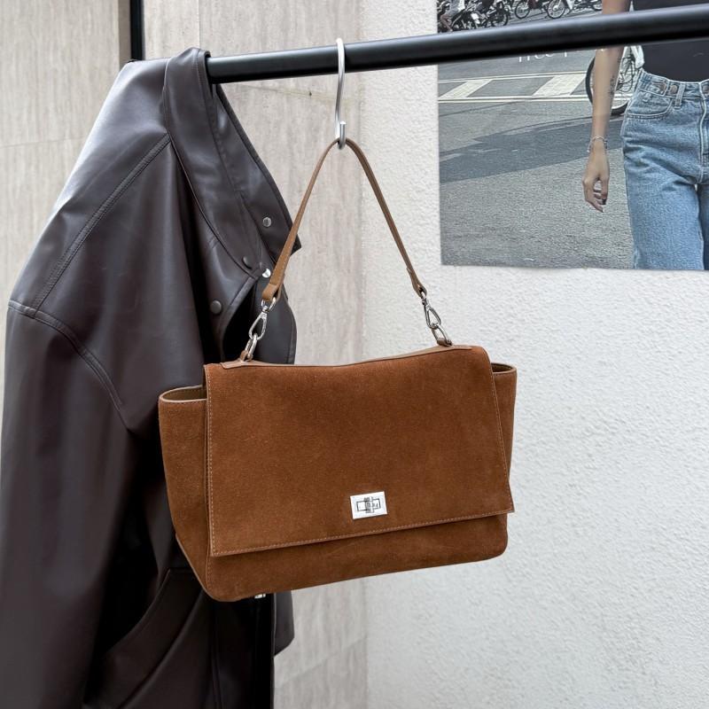 

Korean Version Top Layer Cowhide Mailman Bag High-end Single Shoulder Crossbody Large Capacity Lock Buckle Flip Cover Women s Trend Small size 21 x 10 x 15