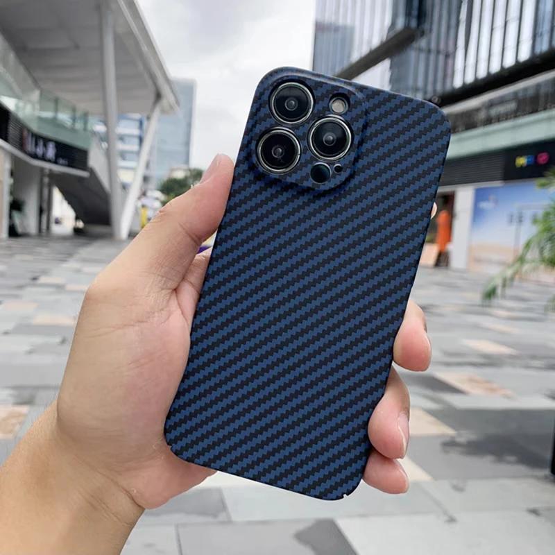 Custodia in fibra di carbonio per telefono per iPhone 17 16 15 14 13 12 11 Pro Max Cover posteriore rigida per iPhone X XS Max Protezione ultra sottile per fotocamera