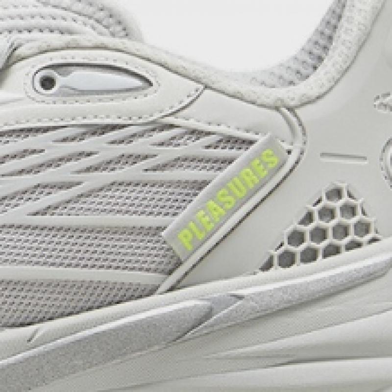 Puma SpireX X Pleasures   Grey 396037 01