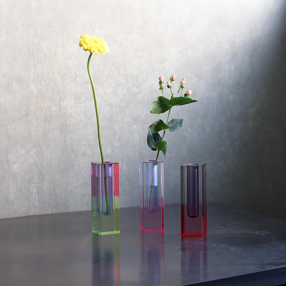 Acrylic Flower Vase, Elixir (Lime), Changes Color with Light and Angle, #58364