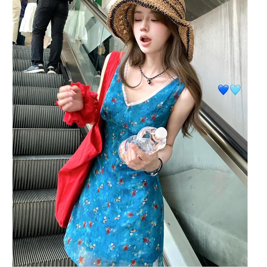 Blue floral V-neck small dress for women's summer new large size fat MM beautiful vacation skirt