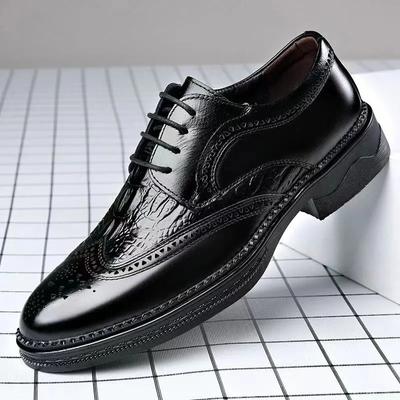 Men's Leather Carved British Casual Breathable Black Business Formal Leather Shoes