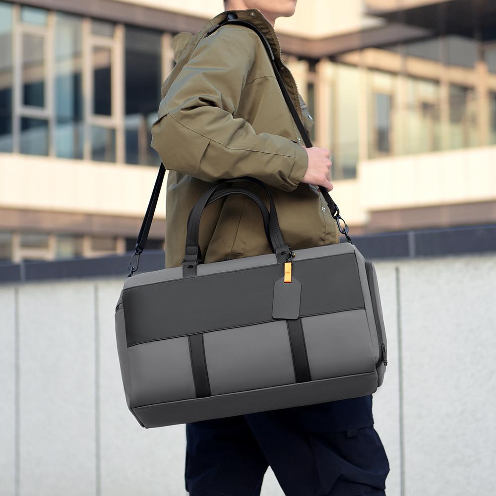 New large-capacity men's fitness bag waterproof travel bag business handbag wet and dry separation bag