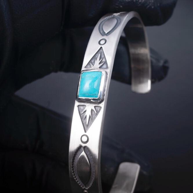 Josilver Native American Silver Bangle (Turquoise) Type.3
