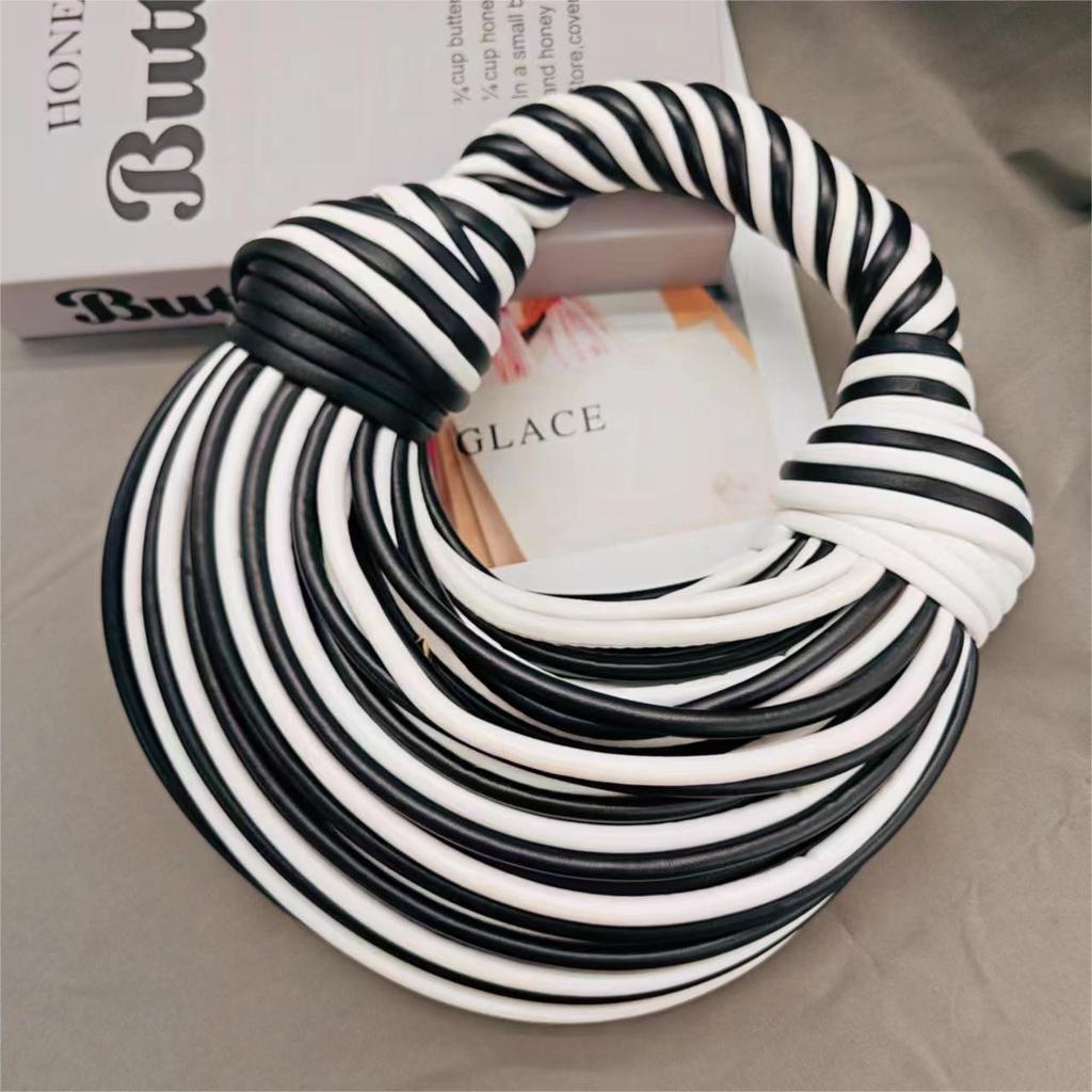 Fashion Handbag Bag Women'S High-End Niche Design Personalized Woven Noodle Bag Messenger Bag Women'S Tide