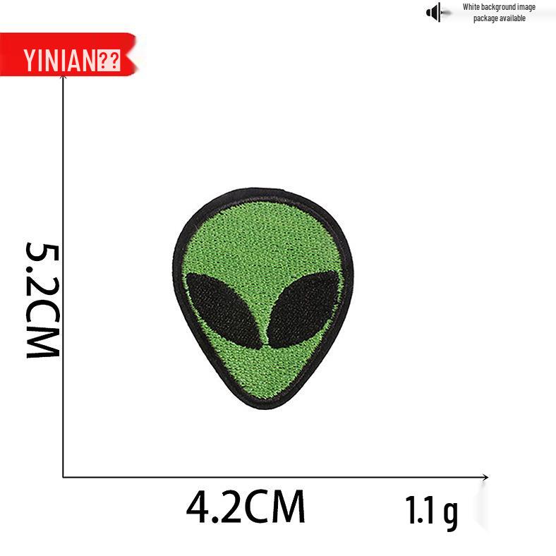 Yi Nian Astronaut Cartoon Embroidery Patch Set: Rocket, Planet, and Badge Decorations.