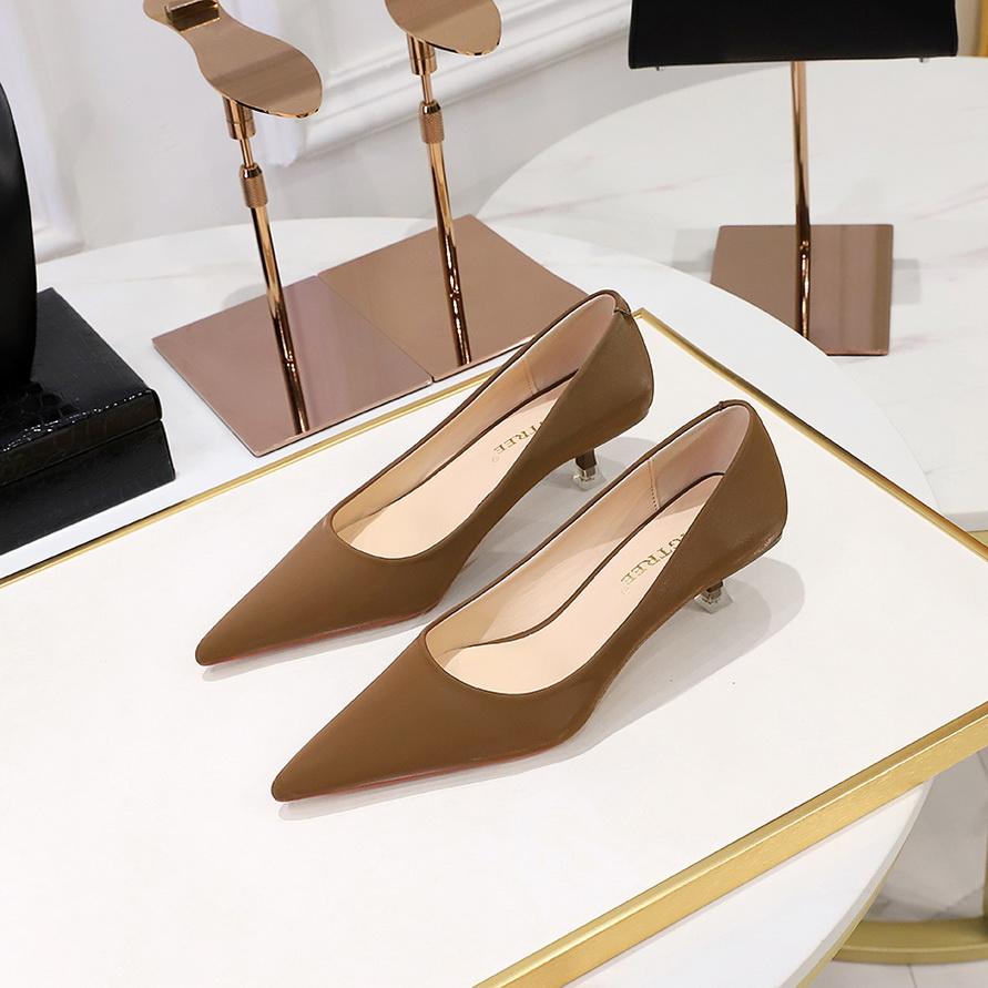 Fashionable Minimalist Sexy Banquet Women's Shoes with Thin Heels Shallow Mouth Pointed Toe, Spring Single Shoes