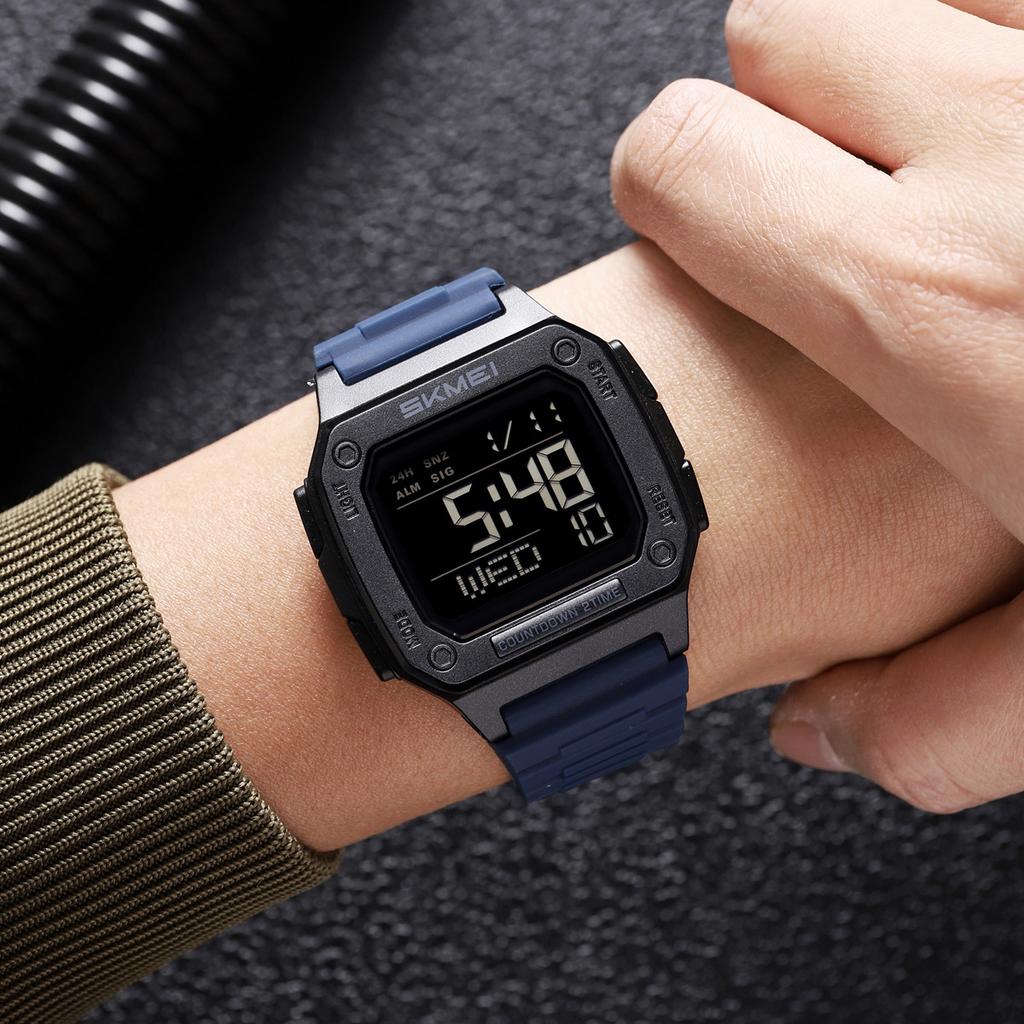 Multifunctional watch Sports waterproof electronic watch Men's electronic watch