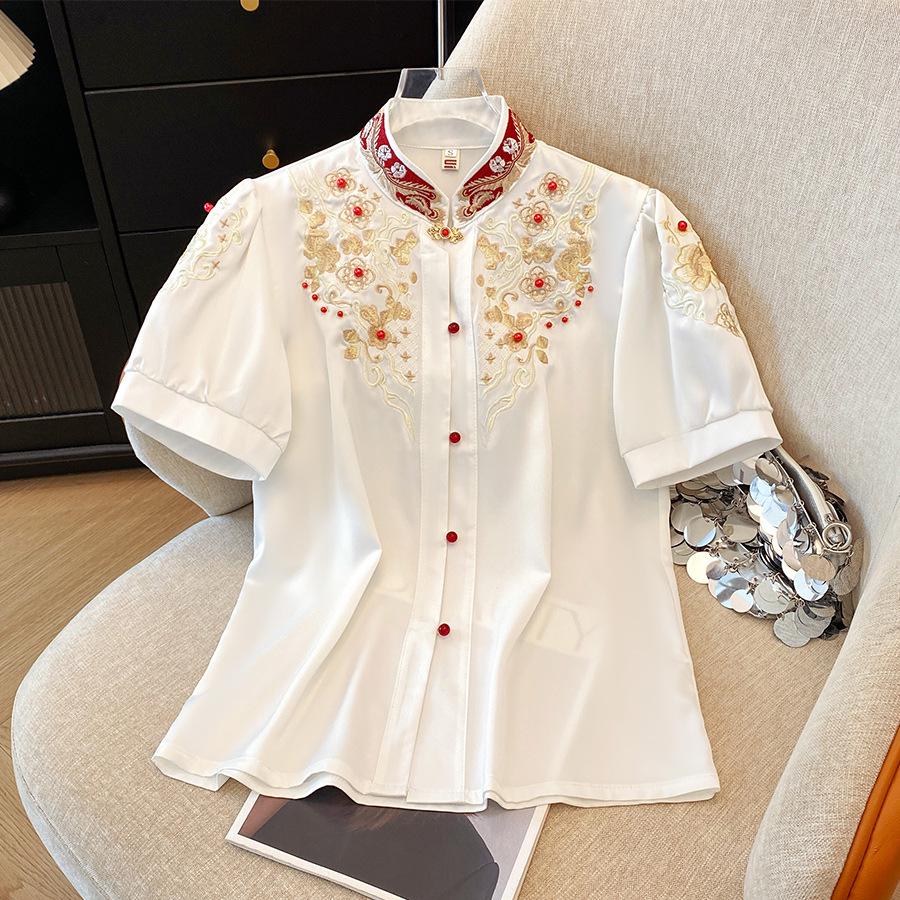 

Элегантная летняя блузка из бисерного атласа с обильной вышивкой - женская с коротким рукавом в китайском стиле M белый