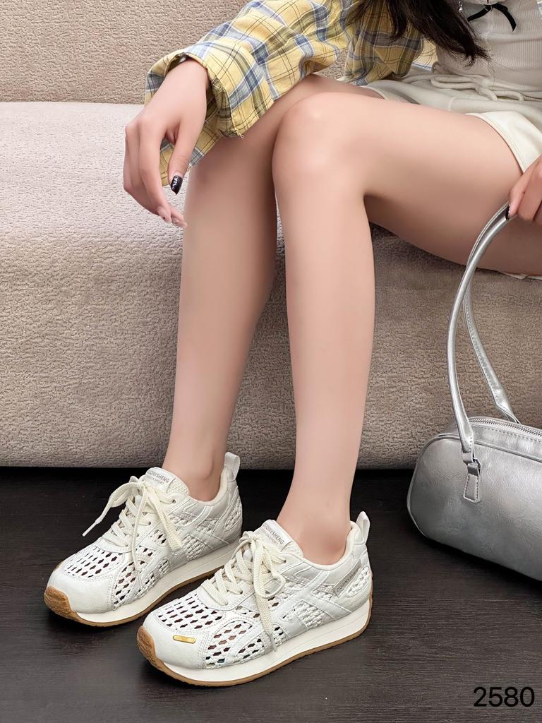 Summer mesh breathable little white shoes women's thin 2025 new popular woven foot small Forrest Gump sports moral training shoes