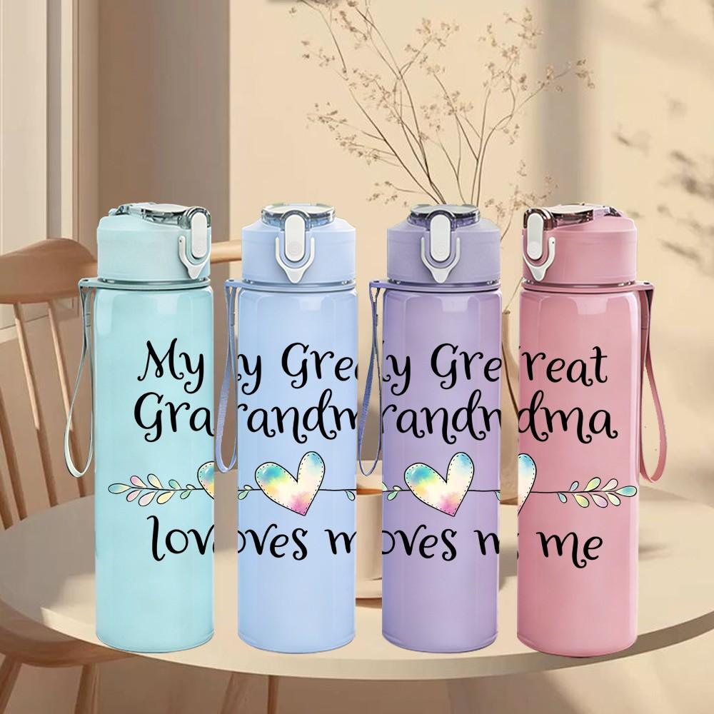 1PC My Great Grandma Loves Me Print 750ml Color Plastic Sports Water Bottle Leakproof Flip Straw Lid Suitable for Sports Office Home Use